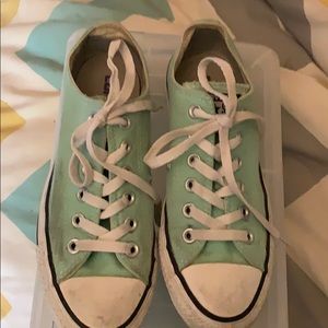 Mint converse